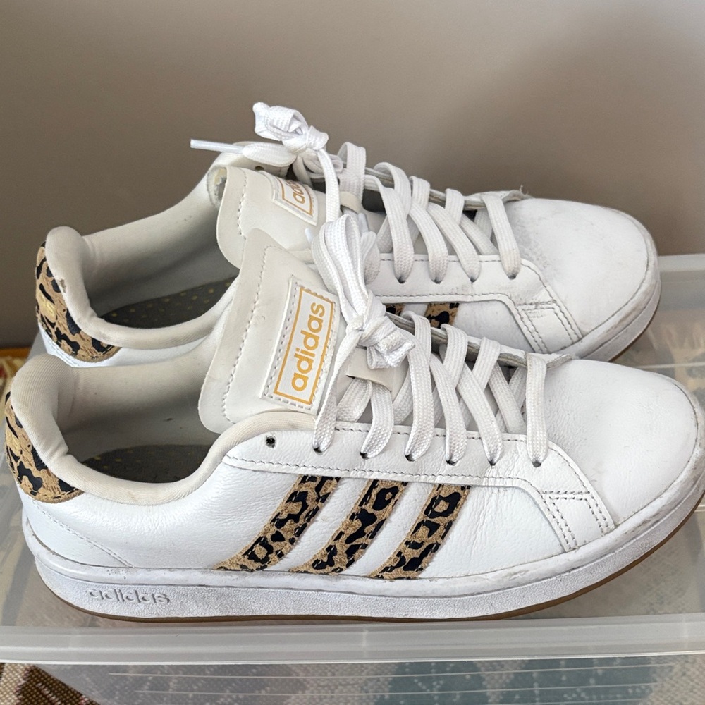 Adidas Cloudfoam White Leather Women’s Sneakers with Animal Print Accents Sz 6.5 - Picture 6 of 14